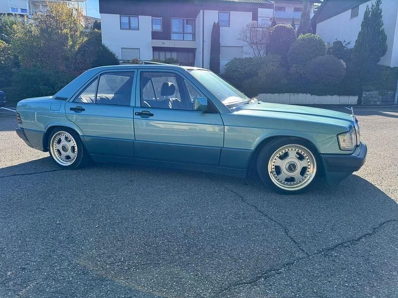 Gebraucht Mercedes 190 122 PS (89 kW) 1991 Grün Limousine