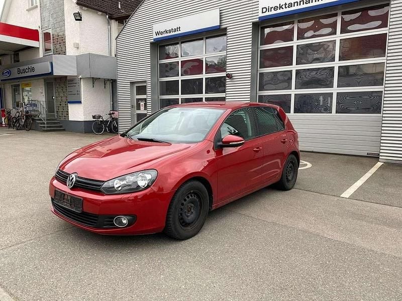 Gebraucht VW Golf VI Trendline 122 PS (89 kW) 2009 Rot Kleinwagen