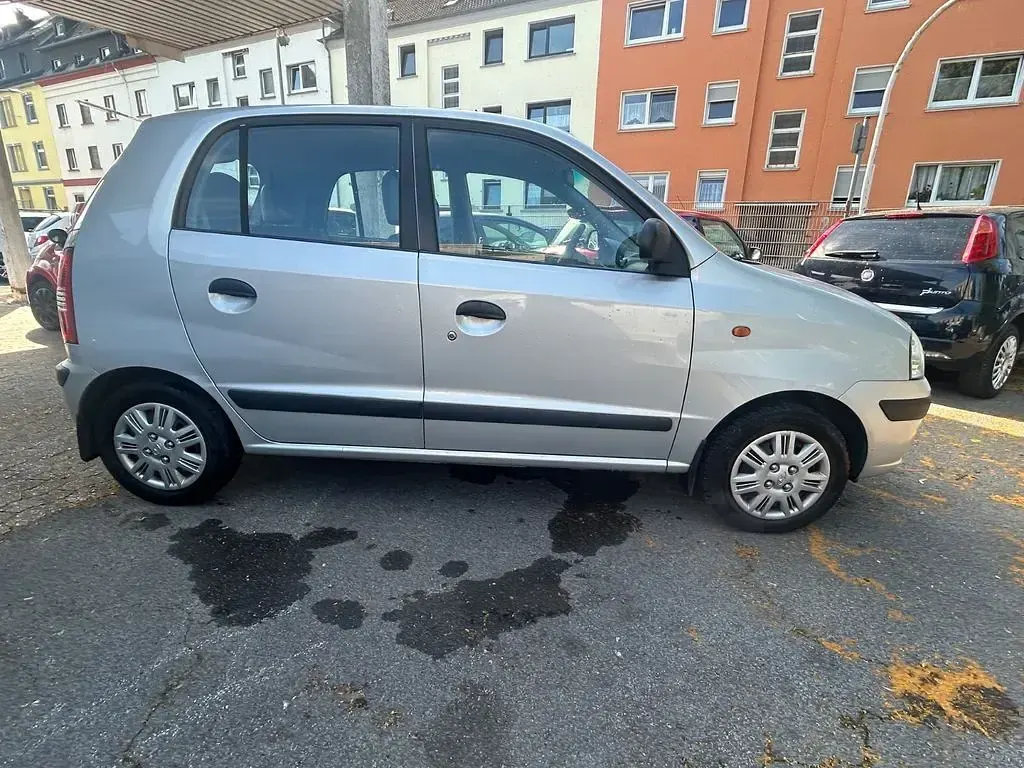 Gebraucht Hyundai Atos 63 PS (46 kW) 2007 Bright silver Kleinwagen