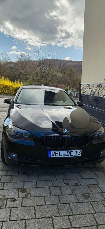 Gebraucht BMW 523 204 PS (150 kW) 2011 Schwarz Kombi