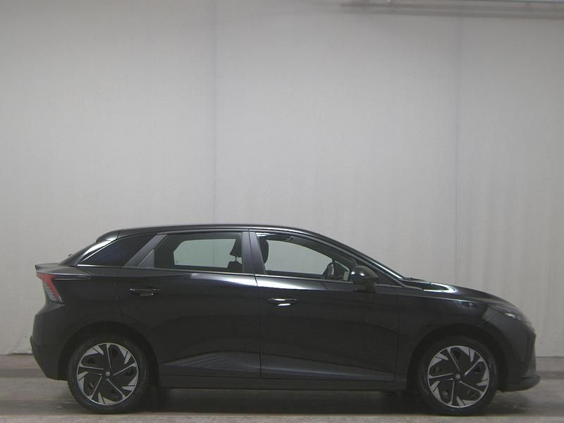 Gebraucht MG MG4 EV 125 kW (170 PS) 2023 Diamond red Kleinwagen