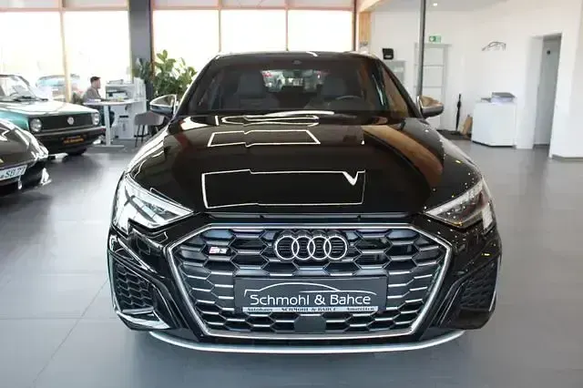 Gebraucht Audi S3 Ambiente 310 PS (228 kW) 2023 Schwarz Limousine