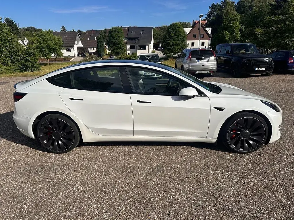 Gebraucht Tesla Model 3 377 kW (513 PS) 2021 Weiß Limousine