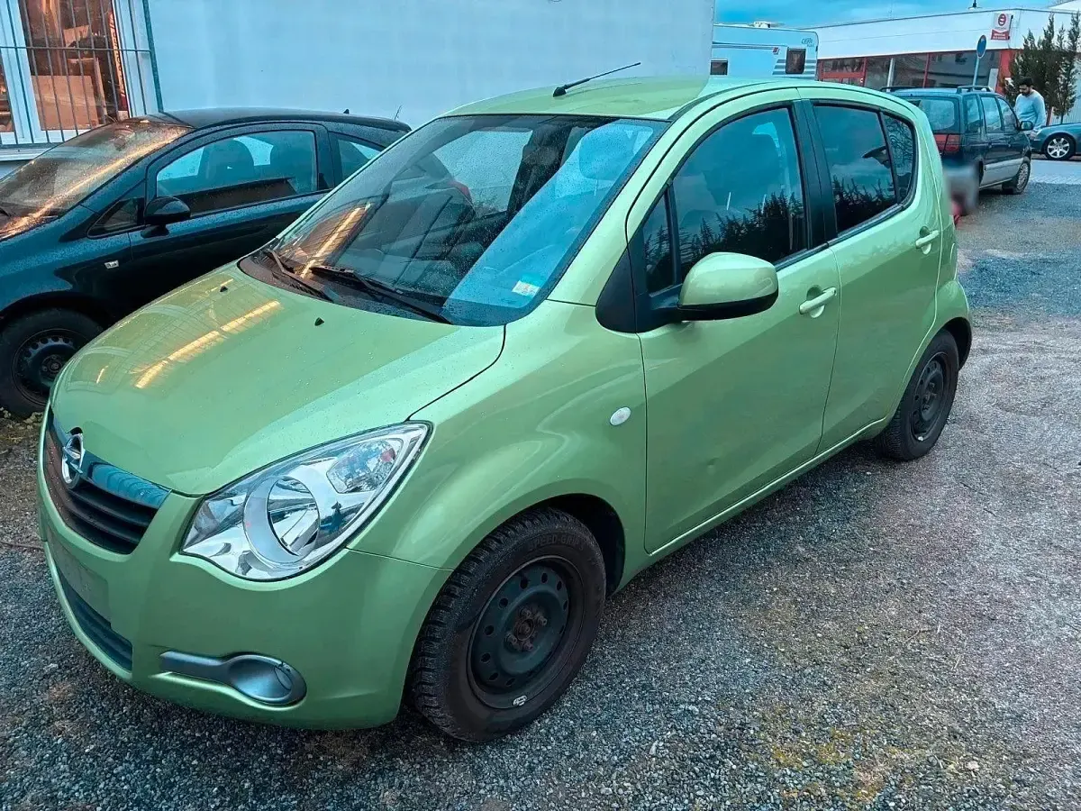Gebraucht Opel Agila 65 PS (47 kW) 2008 Grün Kleinwagen