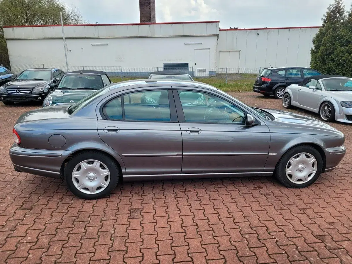Używany Jaguar X-type 145 KM (106 kW) 2006 Szary Sedan/Limuzyna
