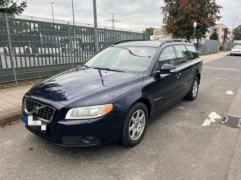 Blau Gebraucht 2009 Volvo V70 Momentum Kombi | 3.800 € (Guter Preis) - Bild 1/4