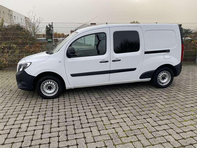 Gebraucht Mercedes Citan 111 110 PS (80 kW) 2018 Arktikweiss Van / Kleinbus