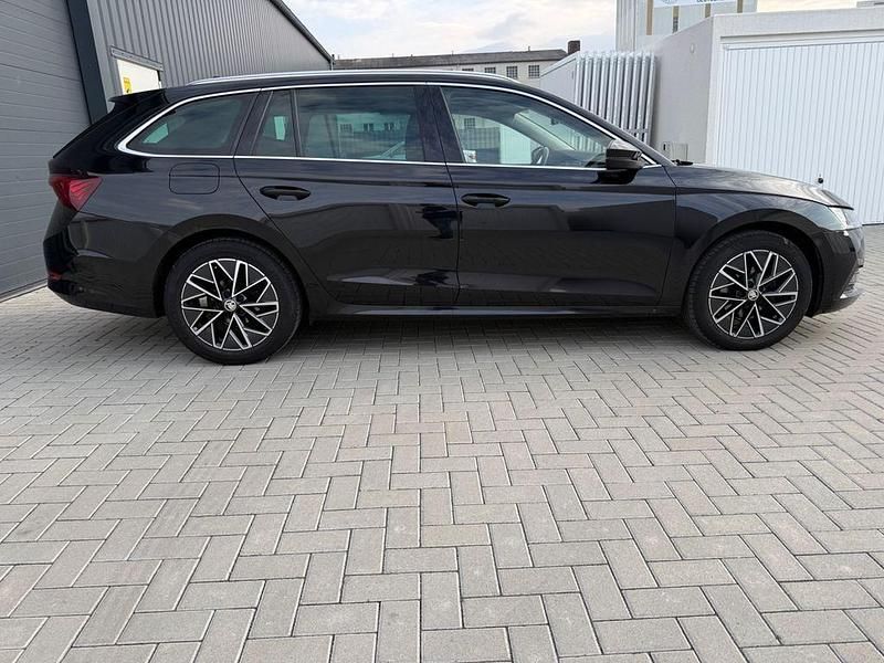 Gebraucht Skoda Octavia First Edition 150 PS (110 kW) 2020 Schwarz Kombi