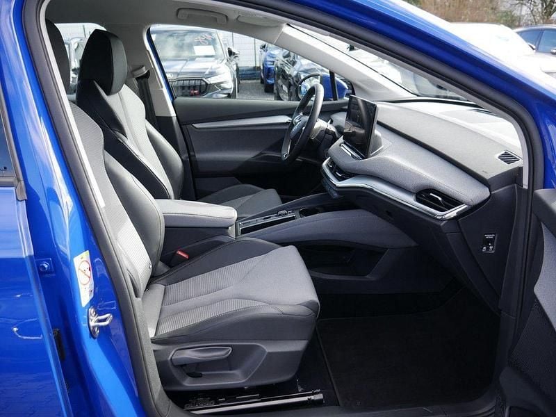 Gebraucht Skoda Enyaq iV Loft 108 kW (148 PS) 2023 Blau SUV