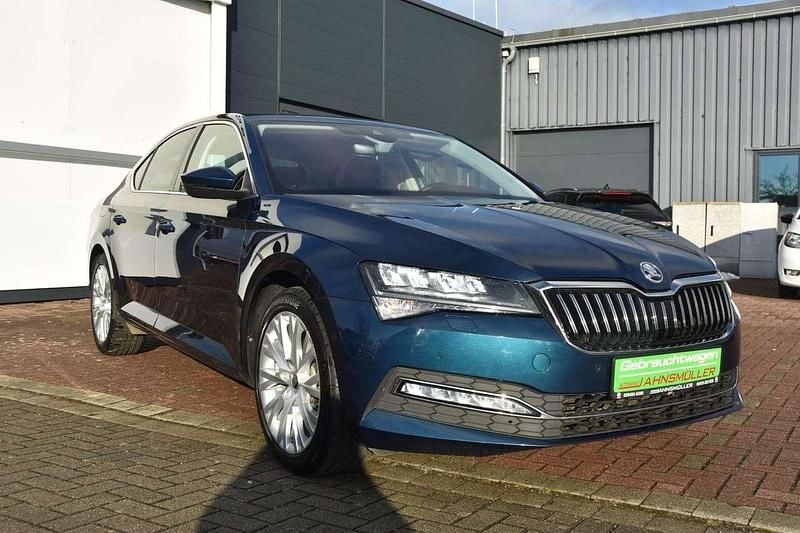 Gebraucht Skoda Superb Style 190 PS (139 kW) 2022 Lavablau metallic Limousine