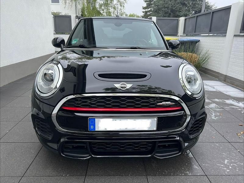 Second-hand Mini John Cooper Works 231 CP (169 kW) 2016 Negru Hatchback