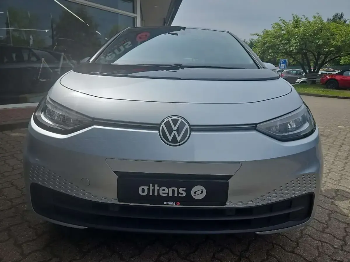 Gebraucht VW ID.3 Pro Performance 150 kW (204 PS) 2023 Scale silver metallic Kleinwagen