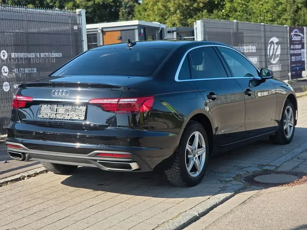 Gebraucht Audi A4 Sport 163 PS (119 kW) 2021 Schwarz Limousine