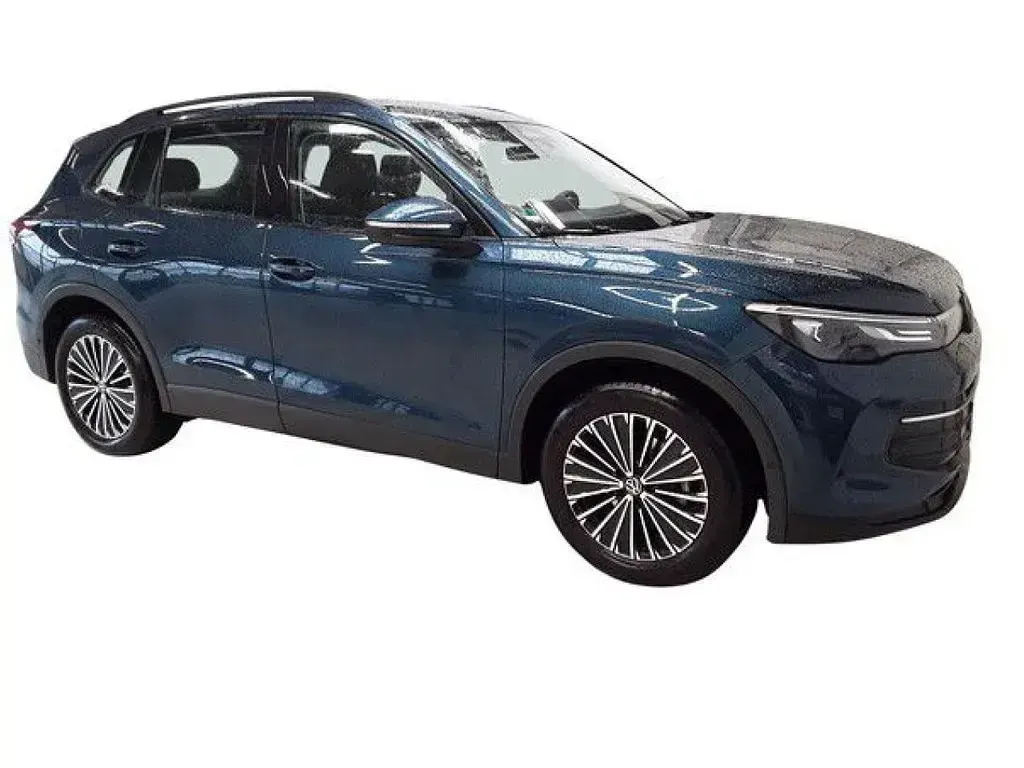 Gebraucht VW Tiguan Life 150 PS (110 kW) 2025 Night blue (metallic) SUV