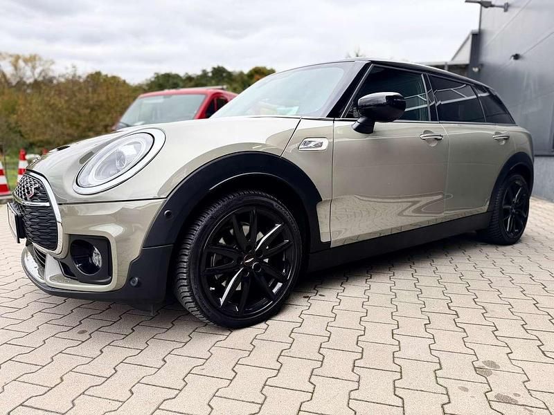Grau Gebraucht 2020 Mini John Cooper Works Clubman Kombi | 23.900 € - Bild 1/4