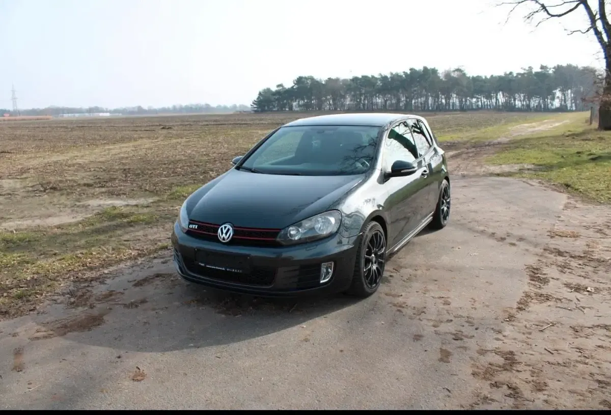 Second-hand VW Golf GTI 200 CP (147 kW) 2010 Gri Coupe