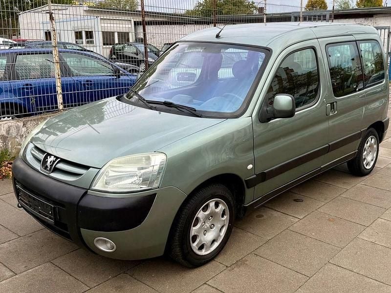 Grün Gebraucht 2004 Peugeot Partner Van | 2.450 € (Guter Preis) - Bild 1/4