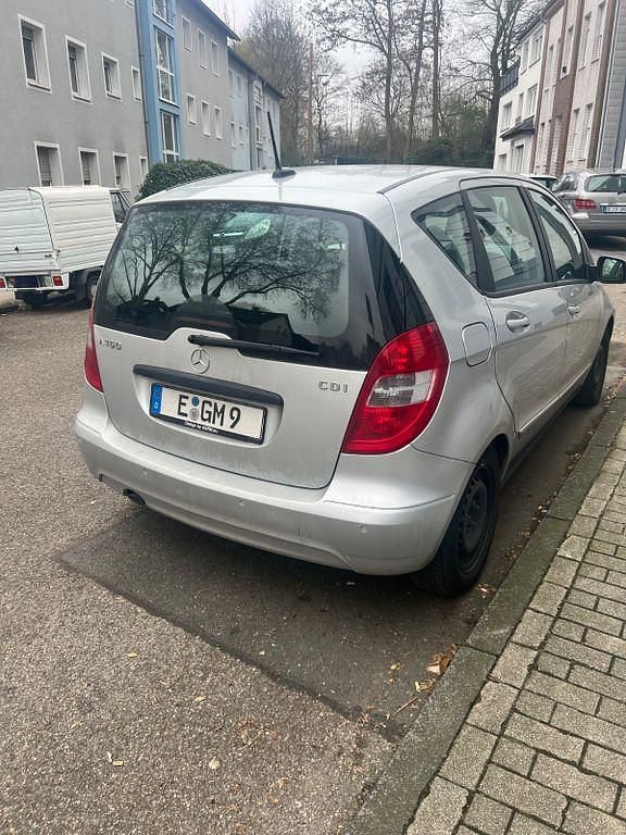 Gebraucht Mercedes A160 82 PS (60 kW) 2011 Silber Van / Kleinbus