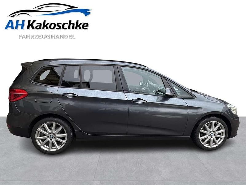 Gebraucht BMW 220 Sport Line 190 PS (139 kW) 2015 Mineralgrau metallic Van / Kleinbus