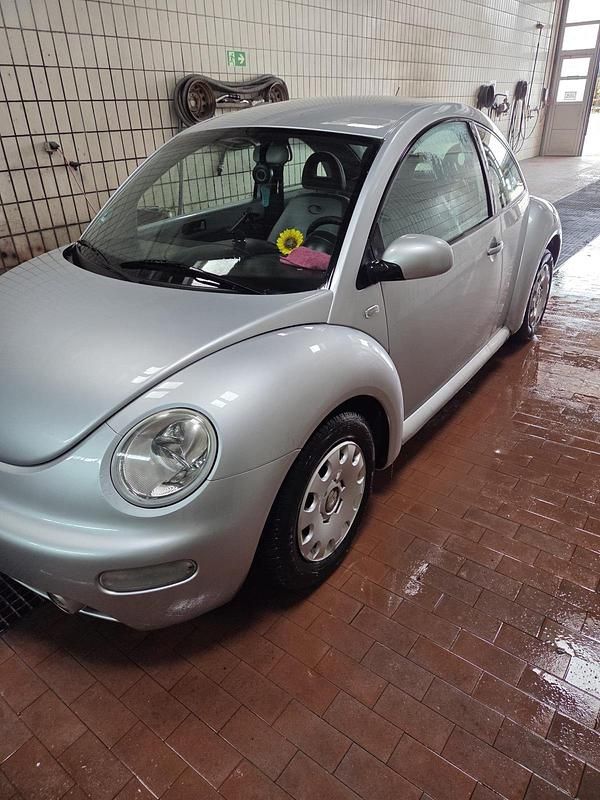 Gebraucht VW Beetle 75 PS (55 kW) 2002 Silber Kleinwagen