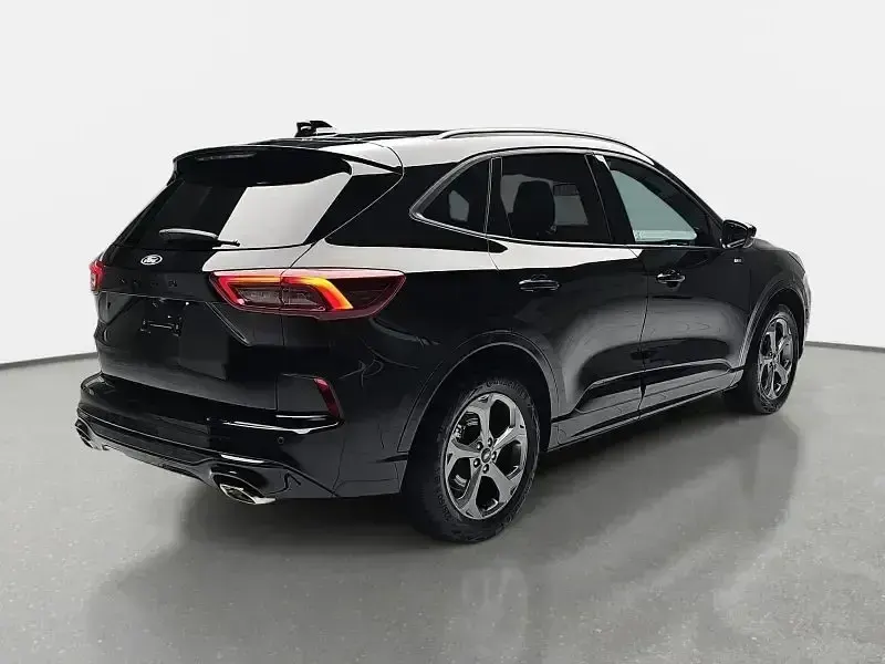 Gebraucht Ford Kuga ST-Line 186 PS (136 kW) 2025 Schwarz SUV