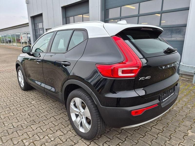 Gebraucht Volvo XC40 Momentum 150 PS (110 kW) 2019 Schwarz SUV