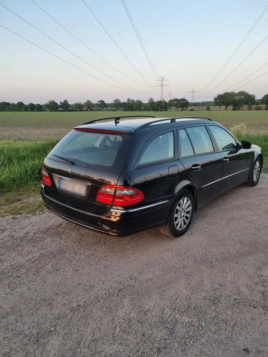 Gebraucht Mercedes E220 Elegance 170 PS (125 kW) 2008 Schwarz Kombi