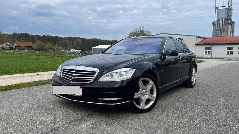 Gebraucht Mercedes S350 258 PS (189 kW) 2012 Schwarz Limousine