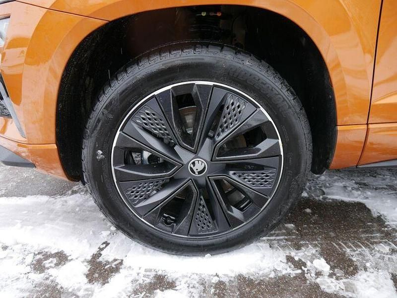 Neu Skoda Karoq SportLine 190 PS (139 kW) 2026 Phoenix orange metallic SUV