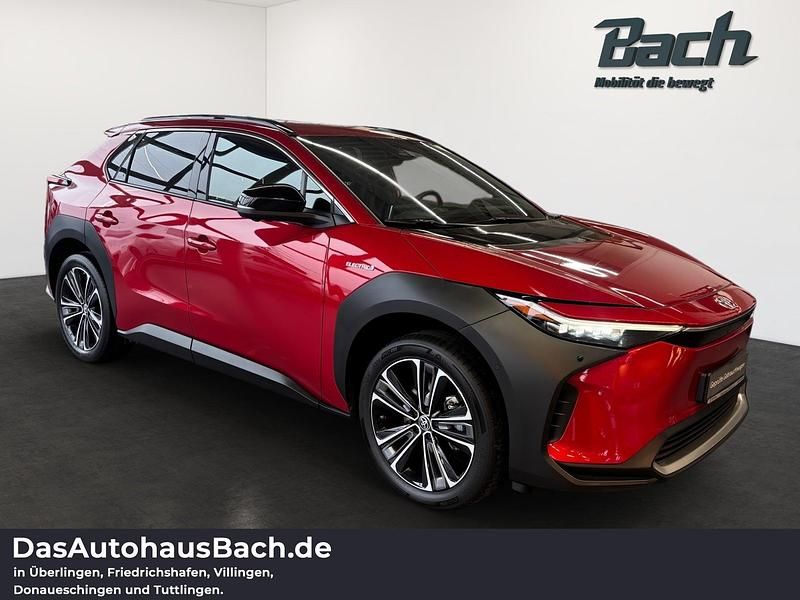 Gebraucht Toyota bZ4X Basis 150 kW (204 PS) 2023 Rot SUV