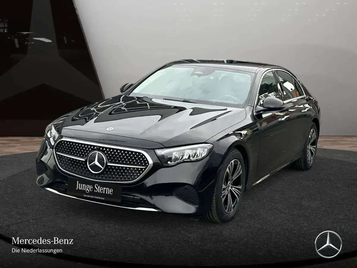 Gebraucht Mercedes E200 Advanced 204 PS (150 kW) 2025 Schwarz Limousine