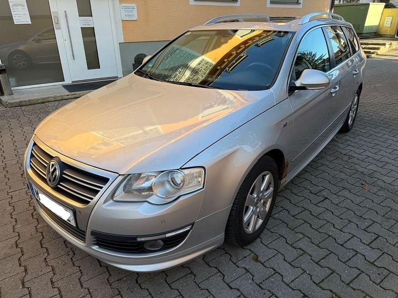 Silber Gebraucht 2010 VW Passat R-line Edition Kombi | 2.900 € (Guter Preis) - Bild 1/4