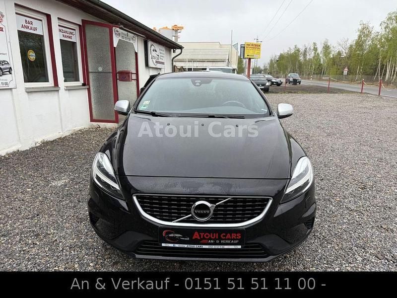 Schwarz Gebraucht 2016 Volvo V40 R-Design Kombi | 7.999 € (Etwas zu teuer) - Bild 1/4