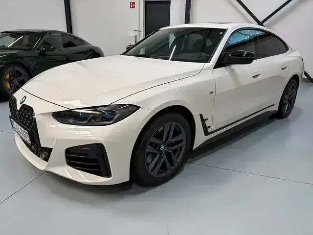 Gebraucht BMW M440 M Sport 374 PS (275 kW) 2022 Weiß Limousine