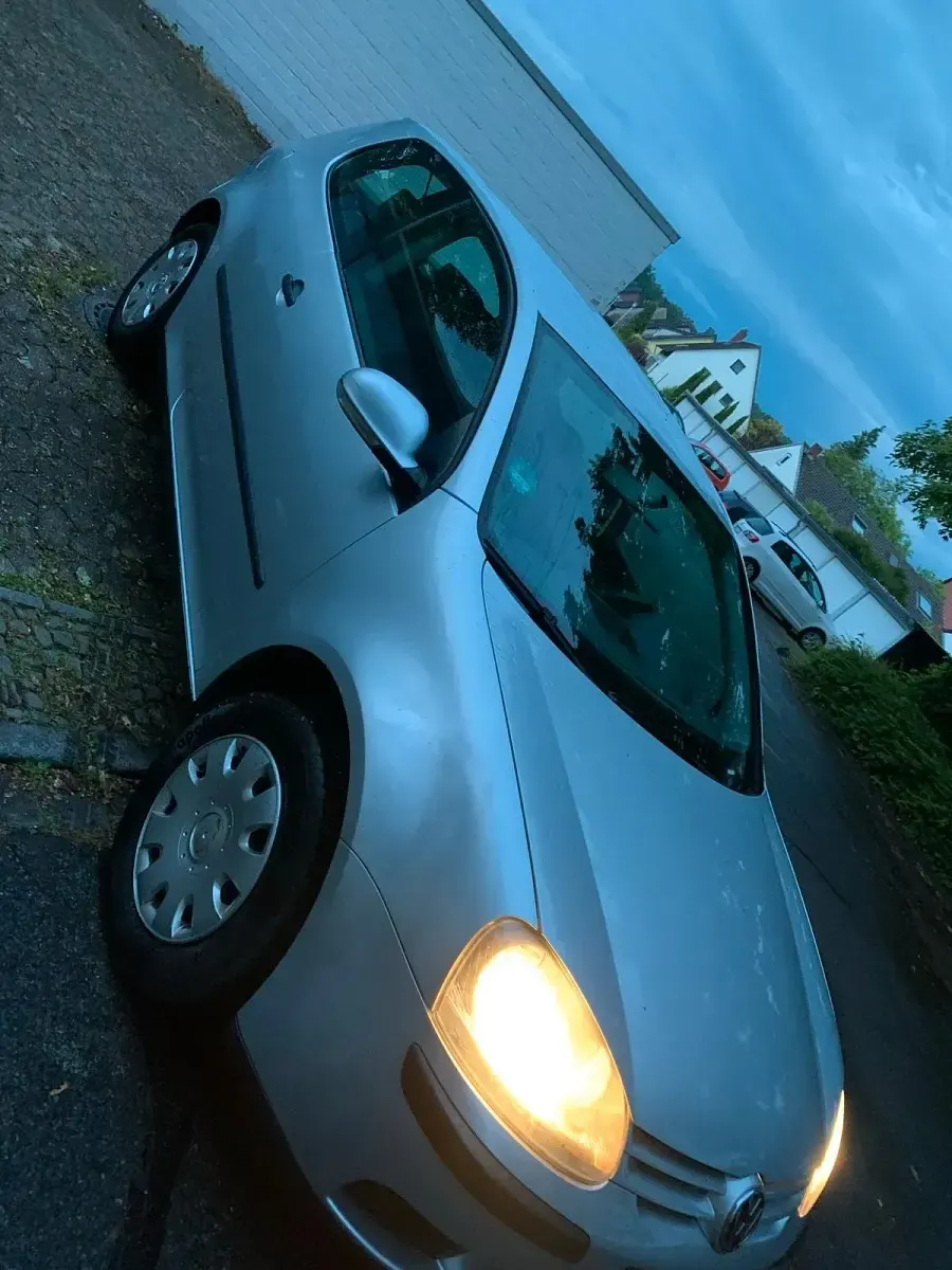 Gebraucht VW Golf V 75 PS (55 kW) 2003 Silber Kleinwagen