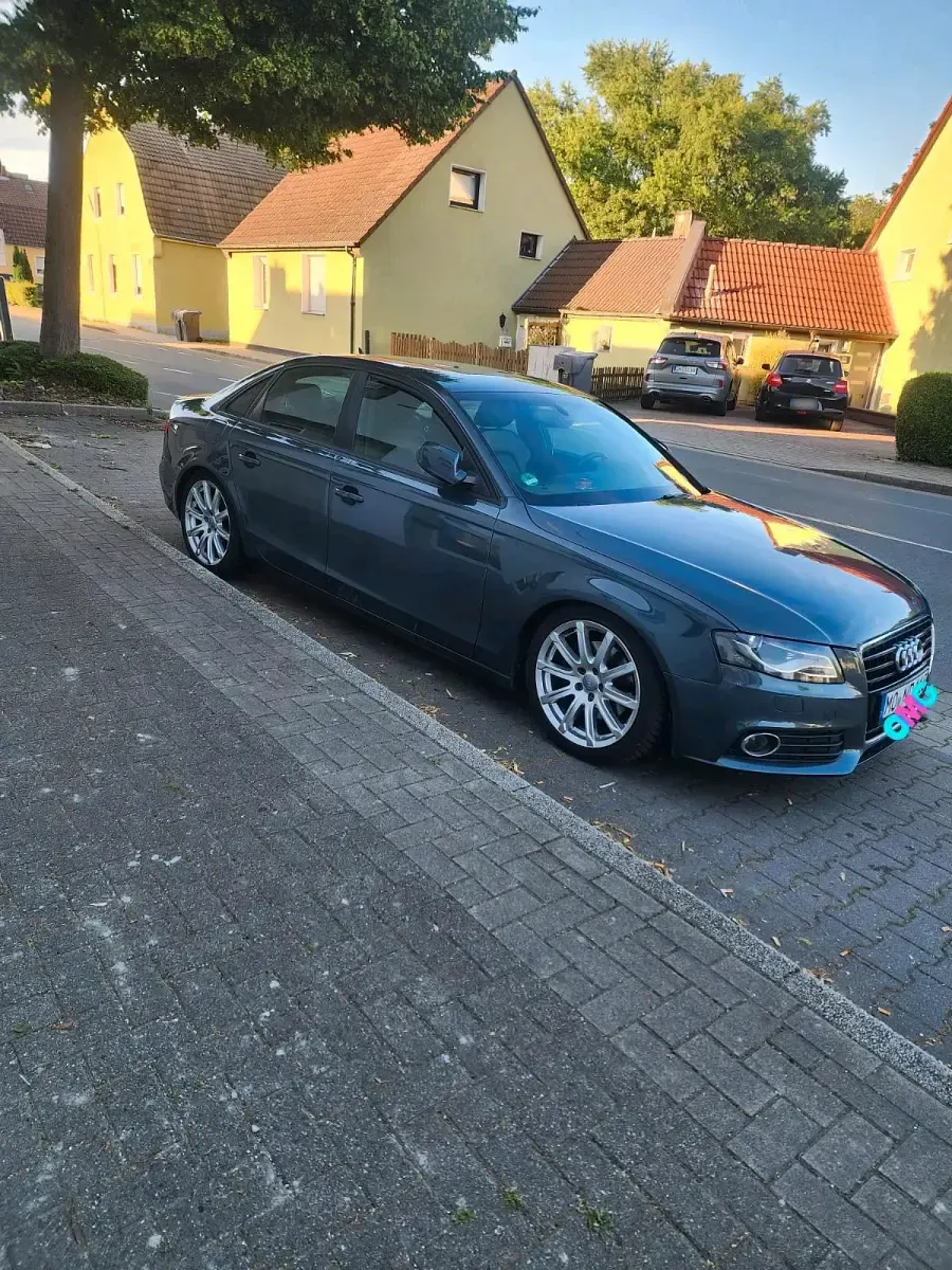 Gebraucht Audi A4 175 PS (128 kW) 2011 Schwarz Limousine