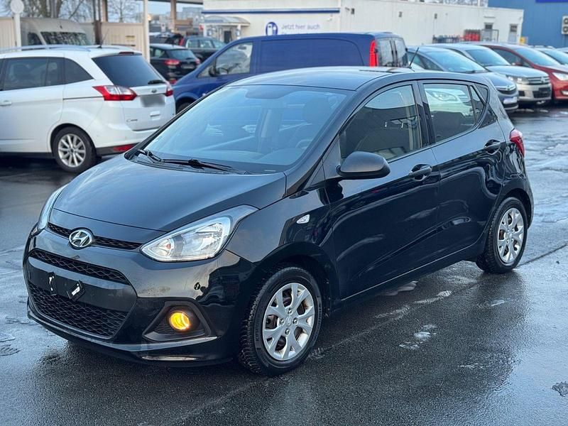Gebraucht Hyundai i10 67 PS (49 kW) 2014 Schwarz Kleinwagen
