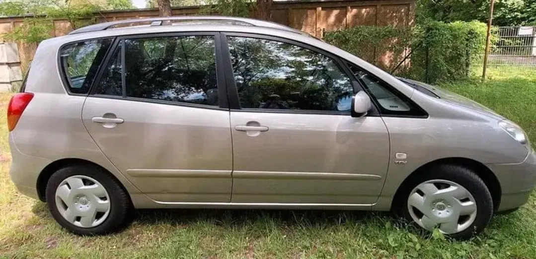 Gebraucht Toyota Corolla 110 PS (80 kW) 2002 Silber Kombi