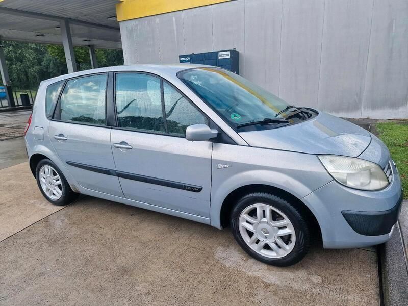 Gelb Gebraucht 2005 Renault Scénic II Van / Kleinbus | 1.600 € (Fairer Preis) - Bild 1/4