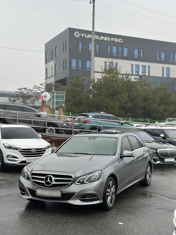 Gebraucht Mercedes E220 170 PS (125 kW) 2014 Grau Limousine