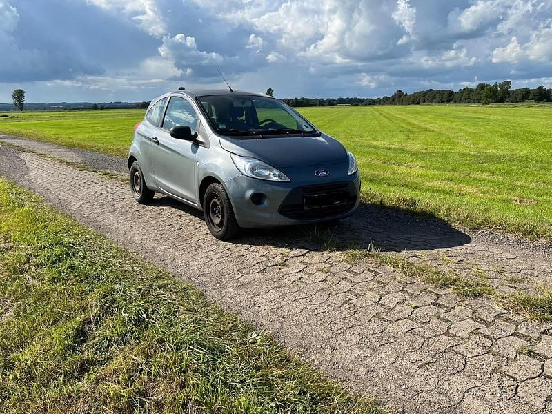 Grau Gebraucht 2009 Ford Ka Kleinwagen | 3.500 € (Etwas zu teuer) - Bild 1/4