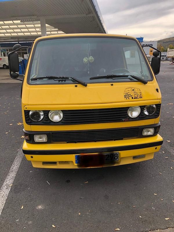 Gelb Gebraucht 1990 VW T3 Van | 7.700 € - Bild 1/4