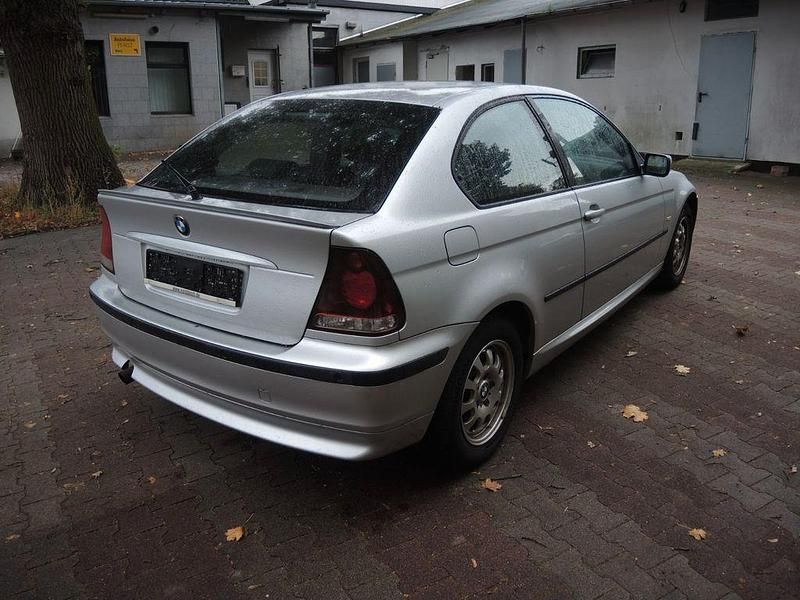 Gebraucht BMW 316 Compact 116 PS (85 kW) 2003 Silber Kleinwagen