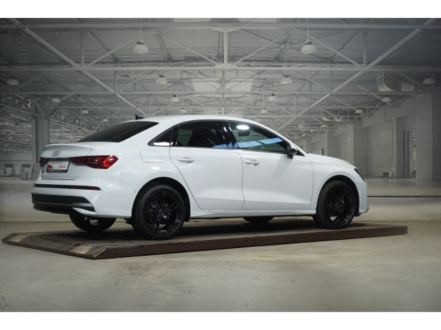 Gebraucht Audi A3 Ambiente 150 PS (110 kW) 2022 Weiß Limousine