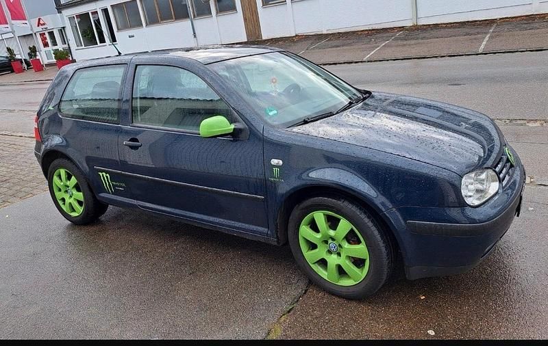 Gebraucht VW Golf IV 70 PS (51 kW) 2002 Blau Kleinwagen