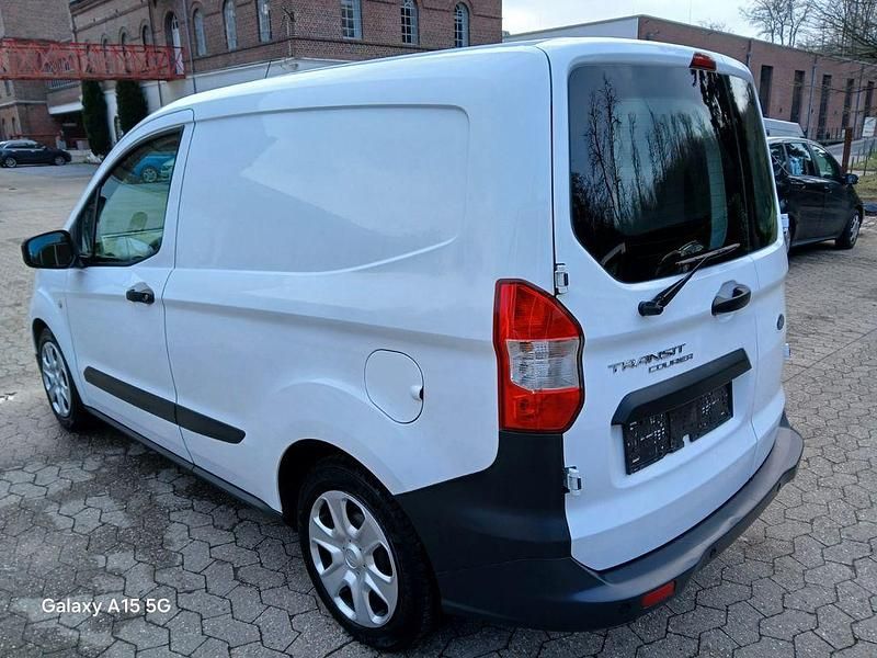 Gebraucht Ford Transit 101 PS (74 kW) 2022 Weiß Van / Kleinbus