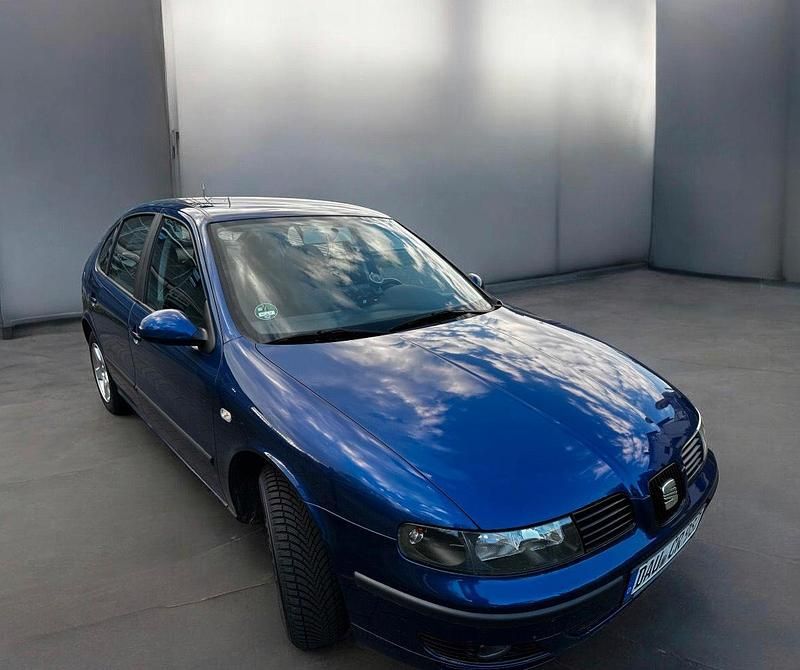 Usata Seat Leon 77 CV (56 kW) 2003 Blu Utilitaria