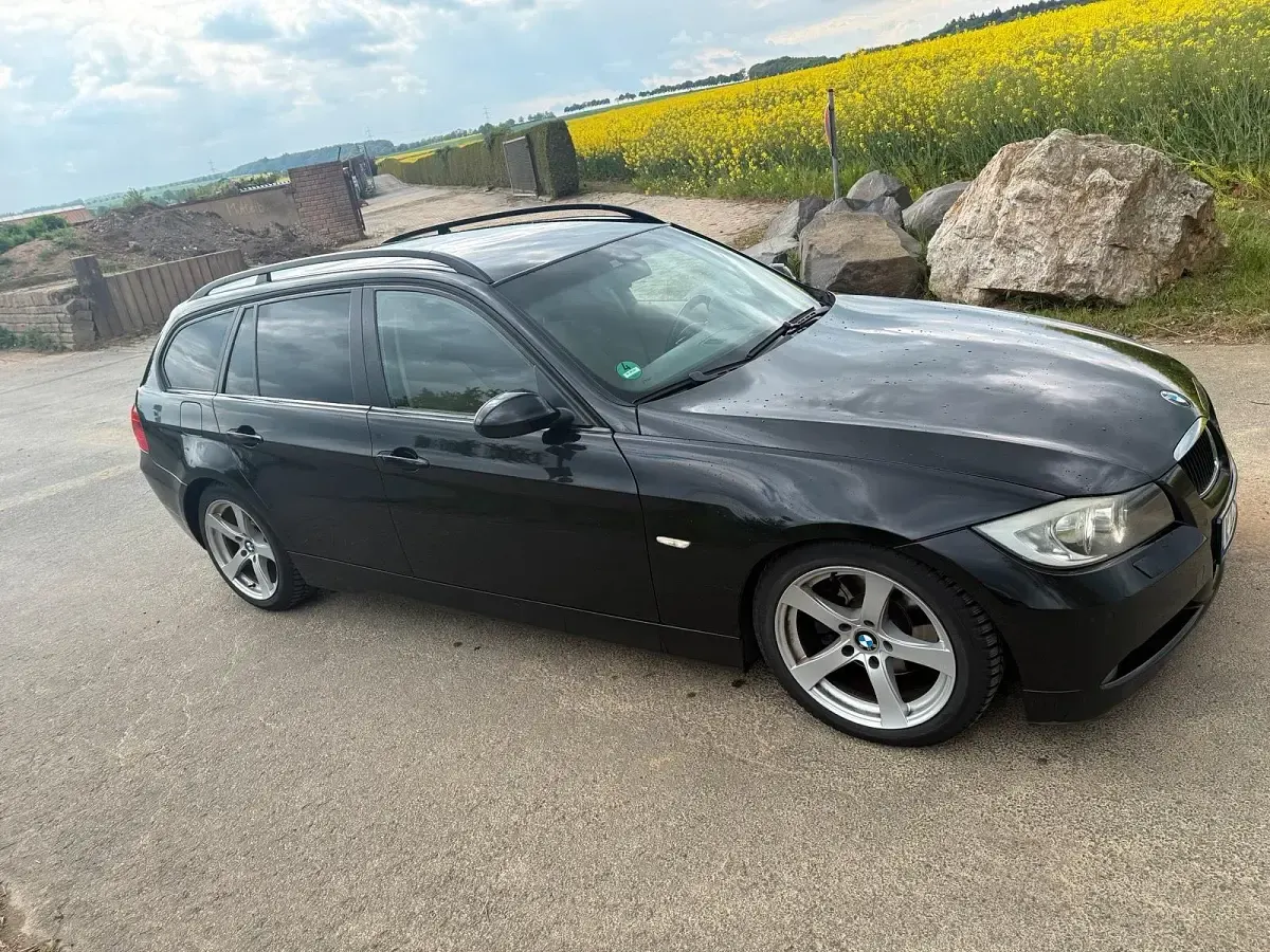 Używany BMW 320 2008 Czarny Kombi