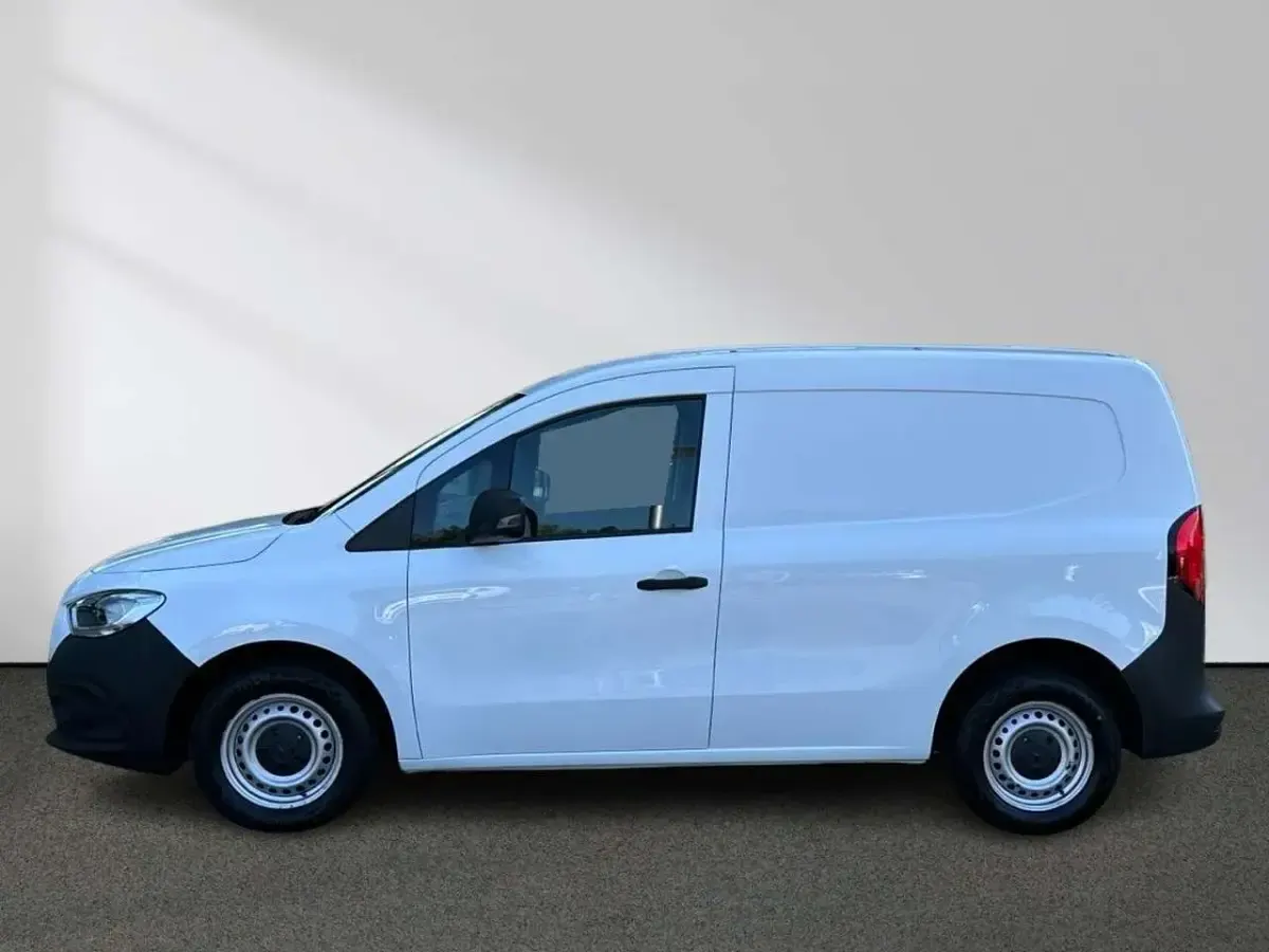 Gebraucht Mercedes Citan 108 75 PS (55 kW) 2023 Arktikweiß Van / Kleinbus