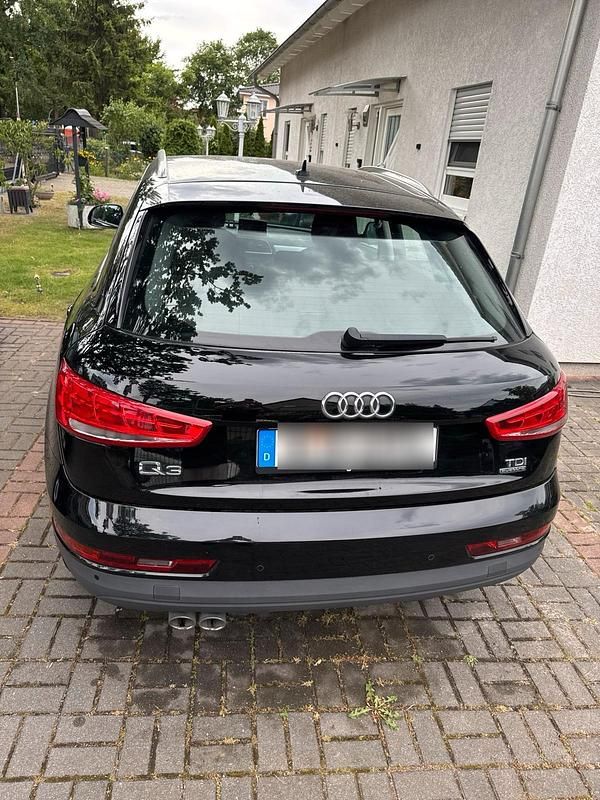 Gebraucht Audi Q3 Sport 150 PS (110 kW) 2015 Schwarz SUV